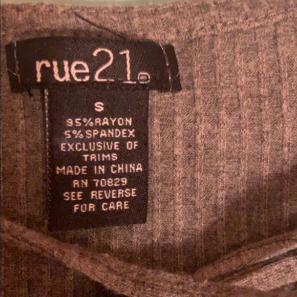 Super Soft Lace Up V neck Tee - Picture 2 of 2